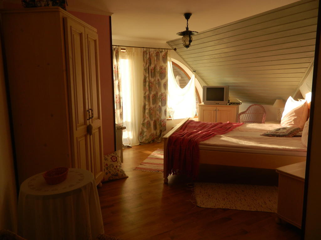 Pensiunea Romantic Sadu Room photo